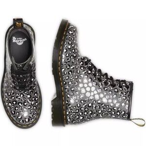 NWB Dr. Martens 1460 Gray Leather Leopard Print Ankle Combat Boots Size6 W